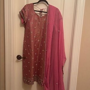 Gorgeous crystals & Zardozi work on banarsi Kurta with chiffon dupatta & bottoms